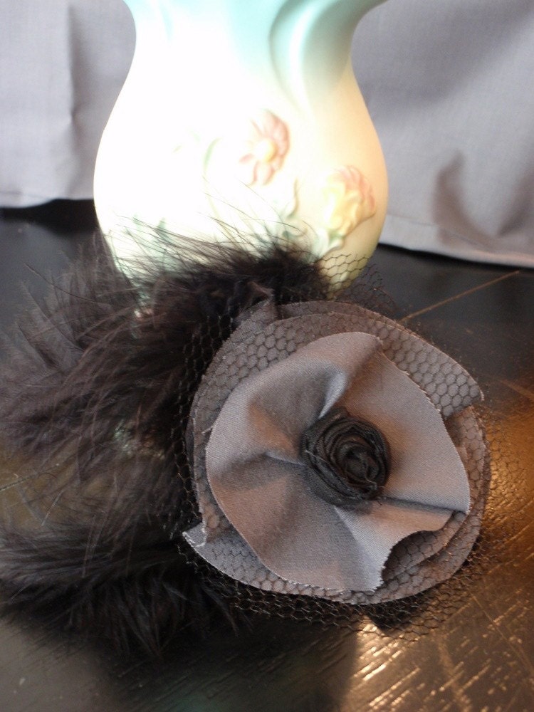 Grey bird clip