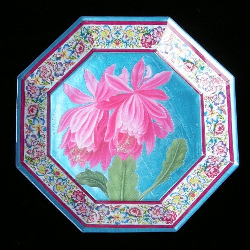 Hot Pink Flower Plate