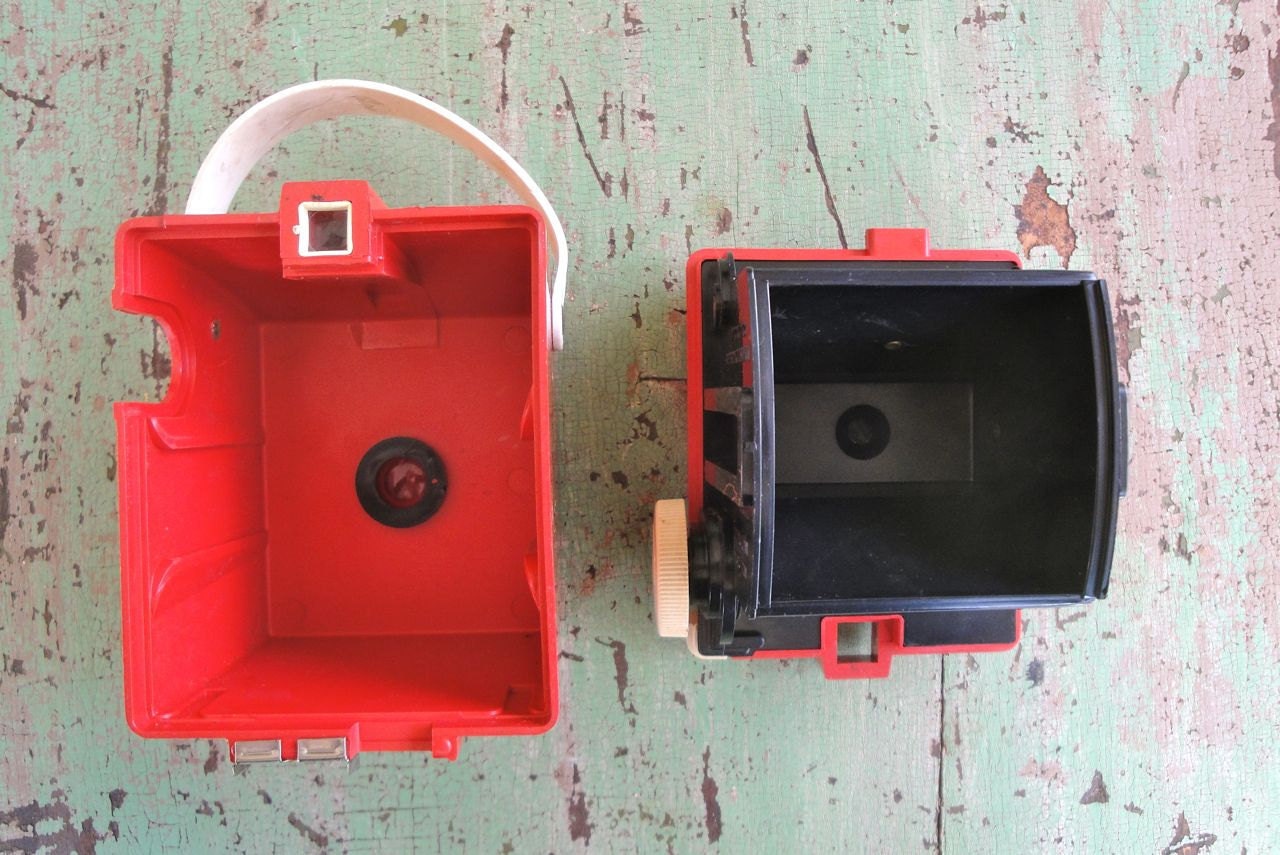 Vintage Camera Sabre 620 Red Bakelite 1950s RESERVED FOR ALICE