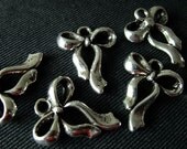 Destash (6) Ribbon Bow Charm
