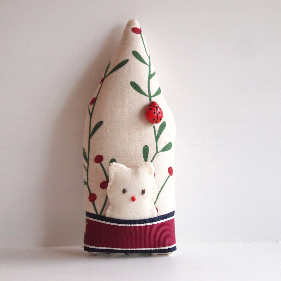 Pin Cushion Home Decor Cat House - Lady Bug Garden