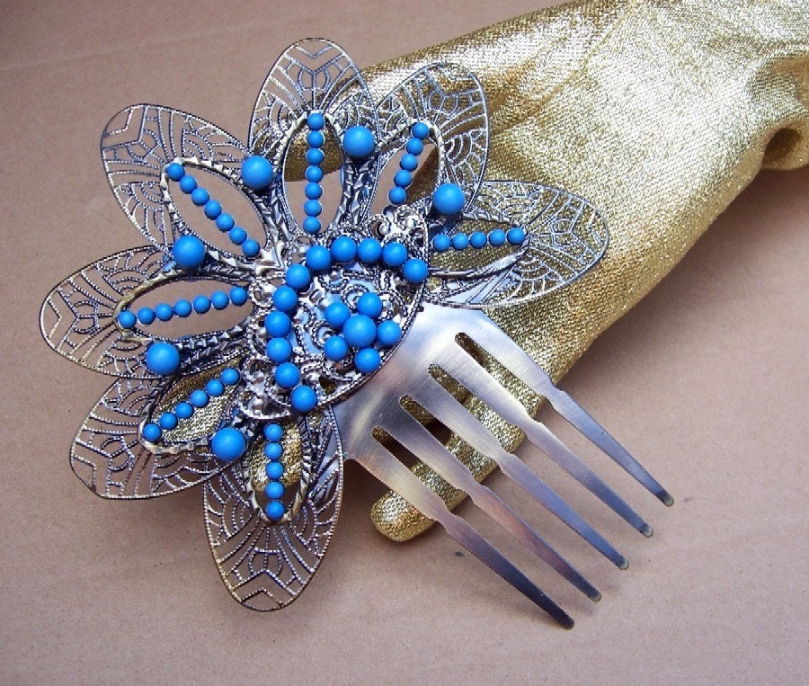 Vintage hair comb, Spanish dance peineta with blue ceramic beads hair accessory