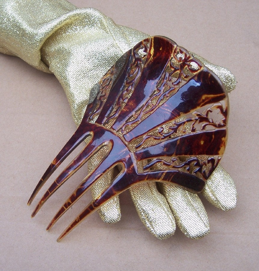 Victorian hair comb faux tortoiseshell Spanish style hair accessory