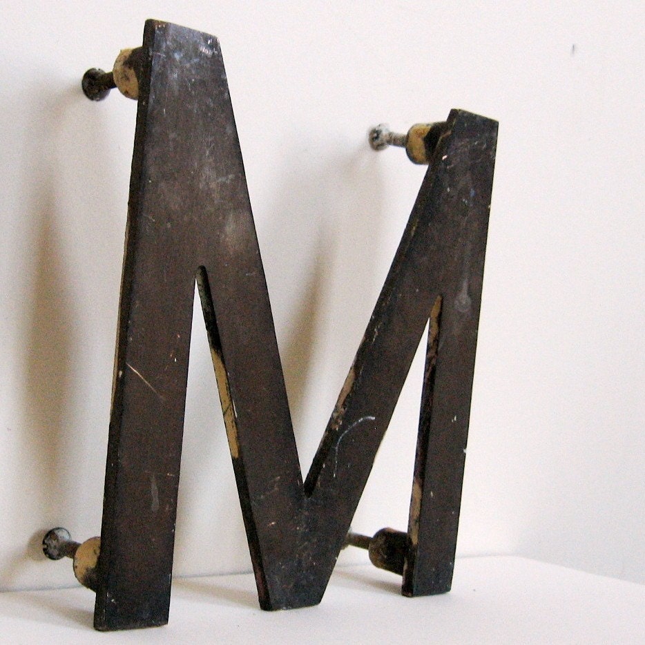 SALE. Antique West Texas Building Letter M. Hvy. 8 inch