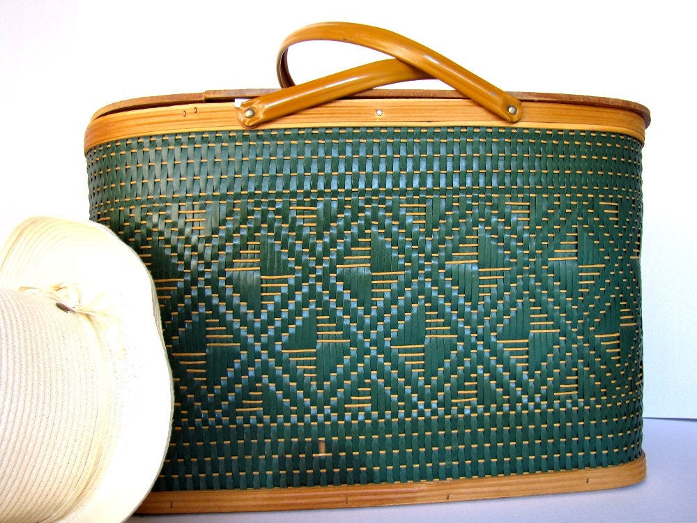 Picnic Basket Vintage Set Summer Food Hamper from AllieEtCie