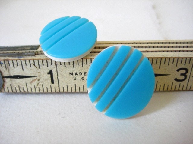 Turquoise Acrylic 1980s Clip Earrings