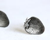 Strawberry earrings -drawing on plastic