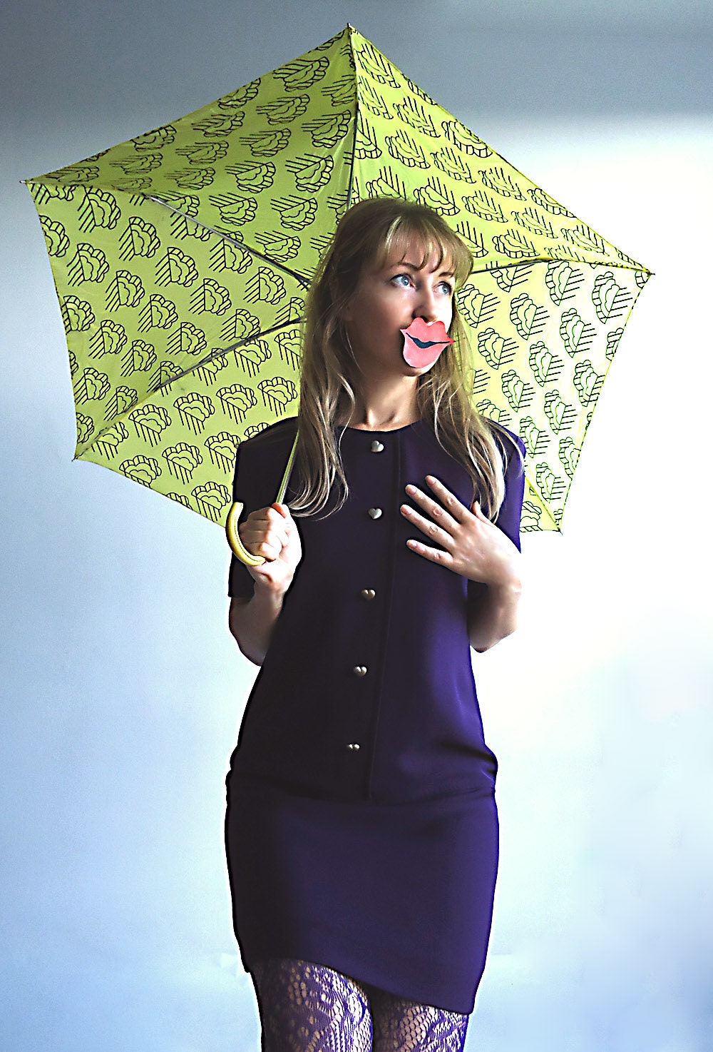 Ms MARY PURPLINS 80s Evan Picone Straight Dress Mod Style in Deep Purple with Gold Heart Buttons M/L
