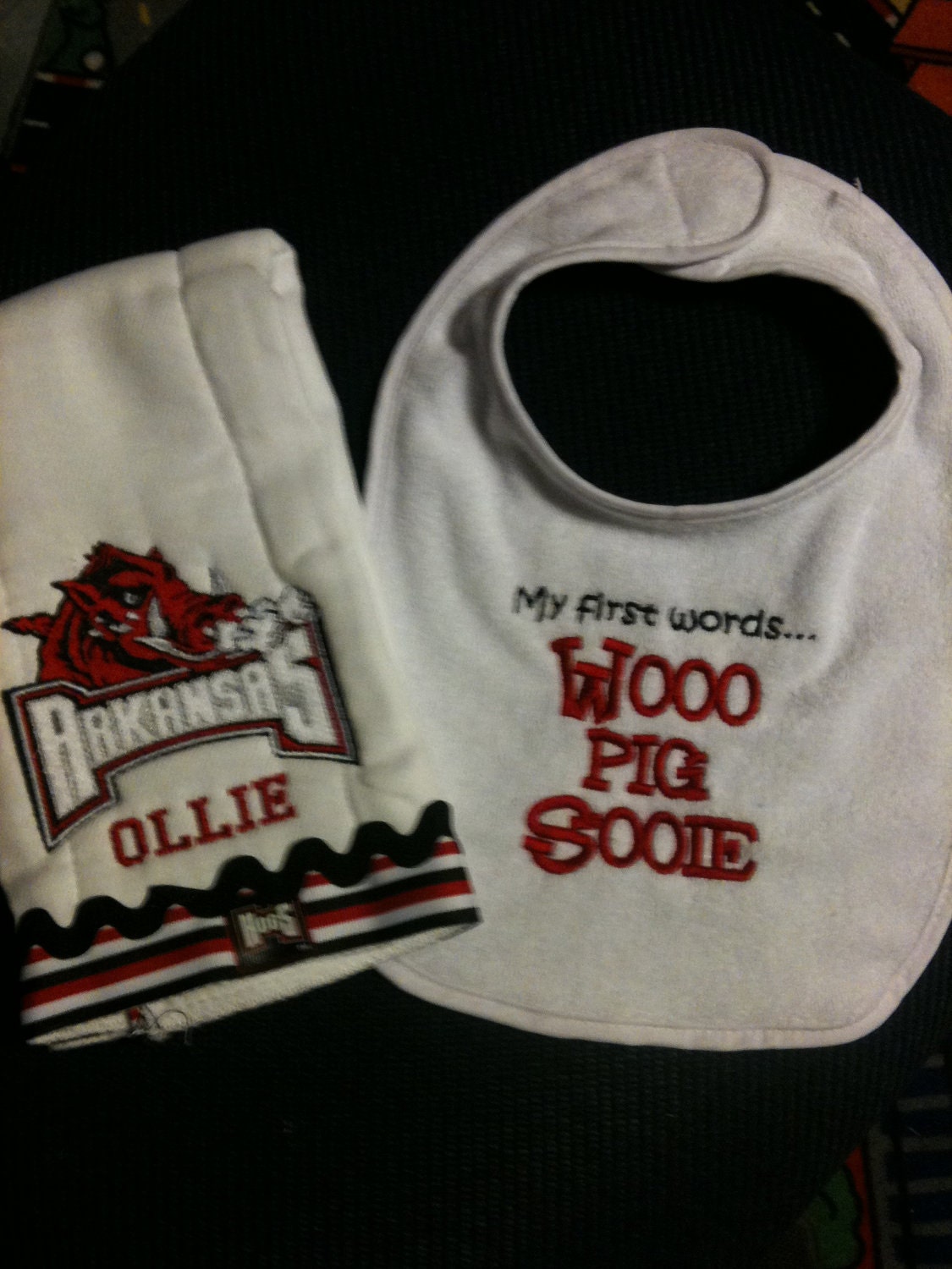 Wooo Pig Sooie bib and burp cloth set Personalized boy or girl Arkansas Razorbacks Go Hogs