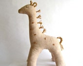 Giraffe, organic, color grown cotton, natural, eco friendly, brown, cosy, baby, shower gift, animal, can be vegan - pingvini