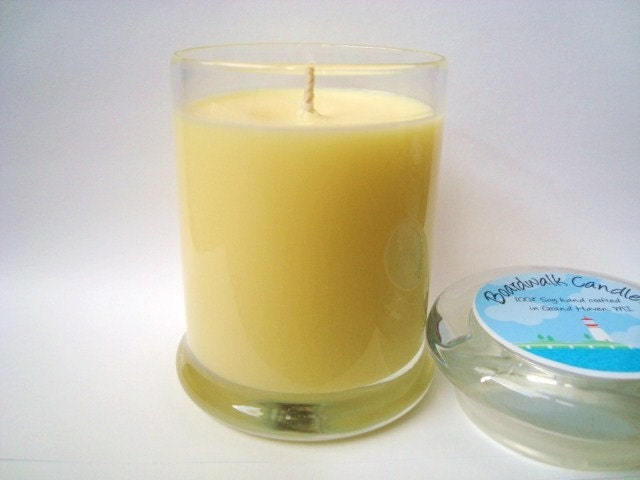 8 oz. Honeysuckle Jasmine Soy Candle