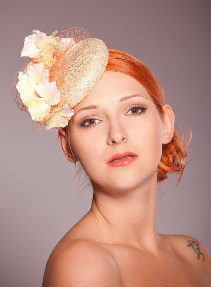 Christmas in July SALE 30% OFF Natural Straw Cocktail Hat / Fascinator / Headpiece Weddings/ Hand Arranged Flowers / Spring  / Elegant Woman