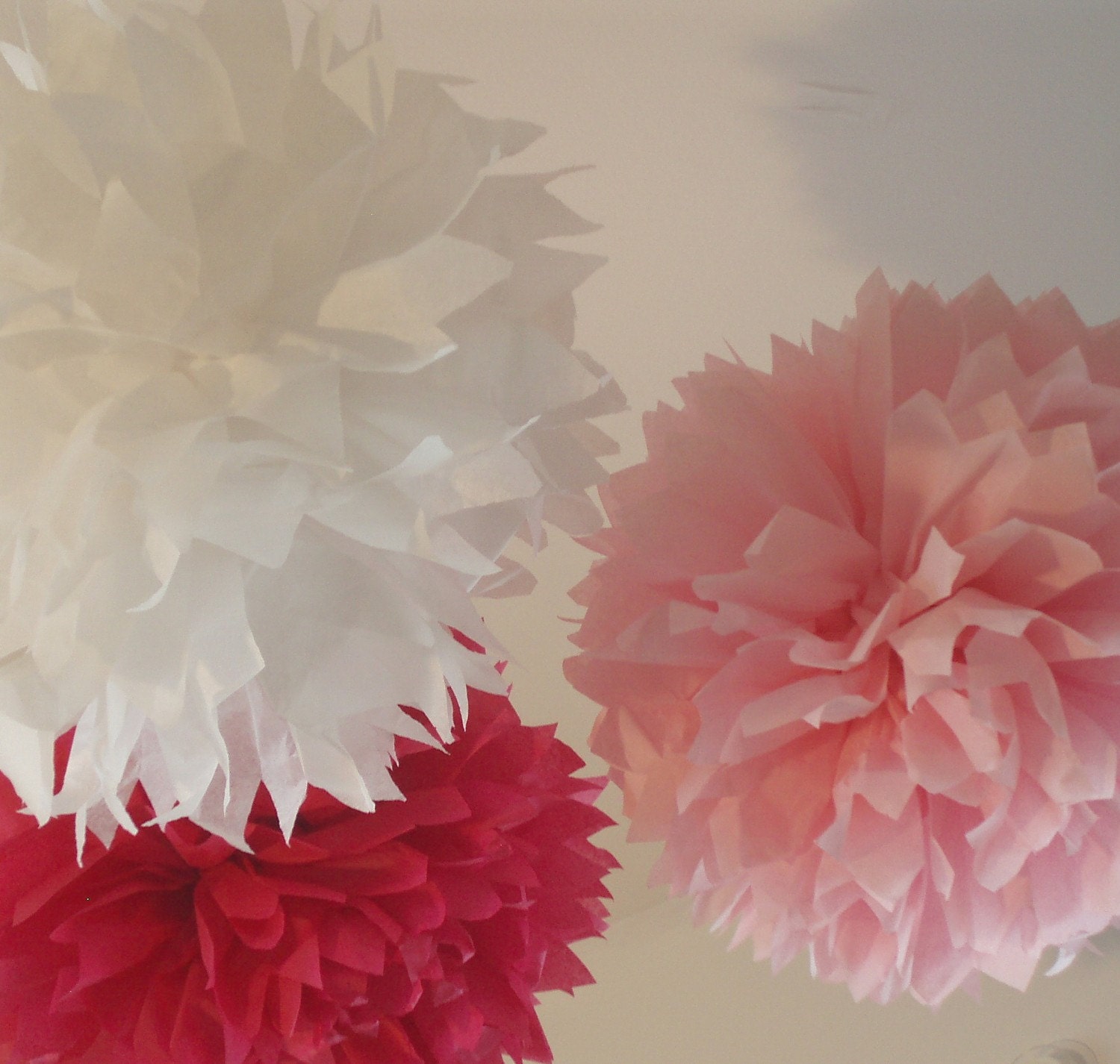 10 Poms --- Beautiful Pinks ---VALENTINES DECORATIONS --- SALE