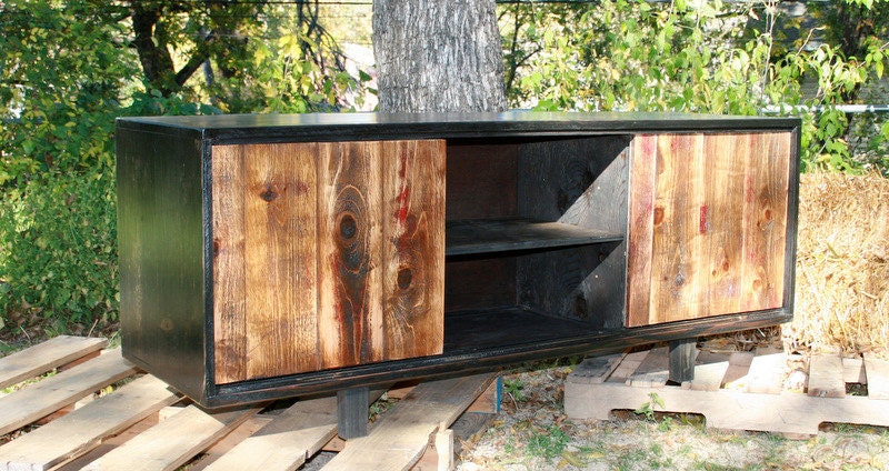 Credenza Media Console in rustic autumn finish
