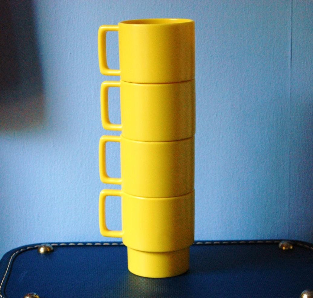 Stacking Coffee Cup Yellow Vintage Dinnerware Set of Four Retro Mugs