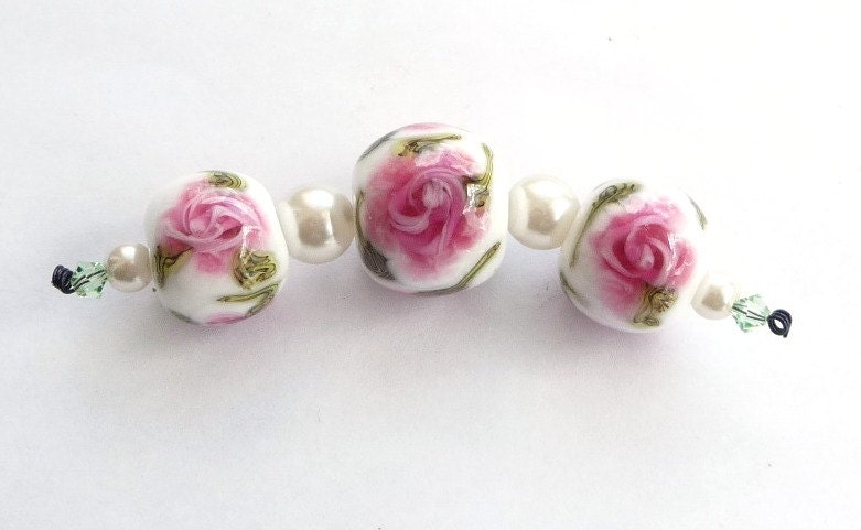 Pink english rosary bead trio / SRA