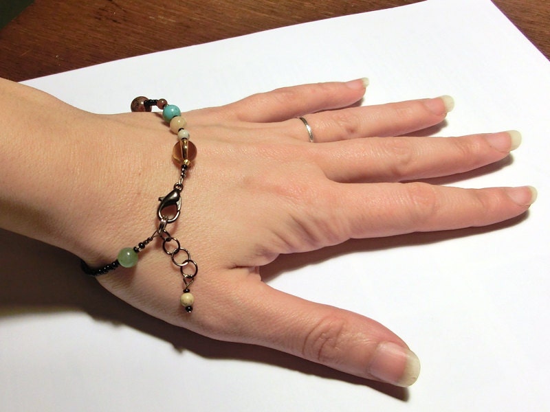 MiniVerse - We Love Pluto Edition - Small 7.5 inches - Solar System Bracelet - Proportional Distances in Glass, Stone and Shell