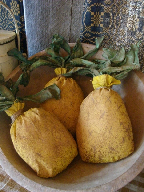 3 Primitive Pineapple Bowl Fillers