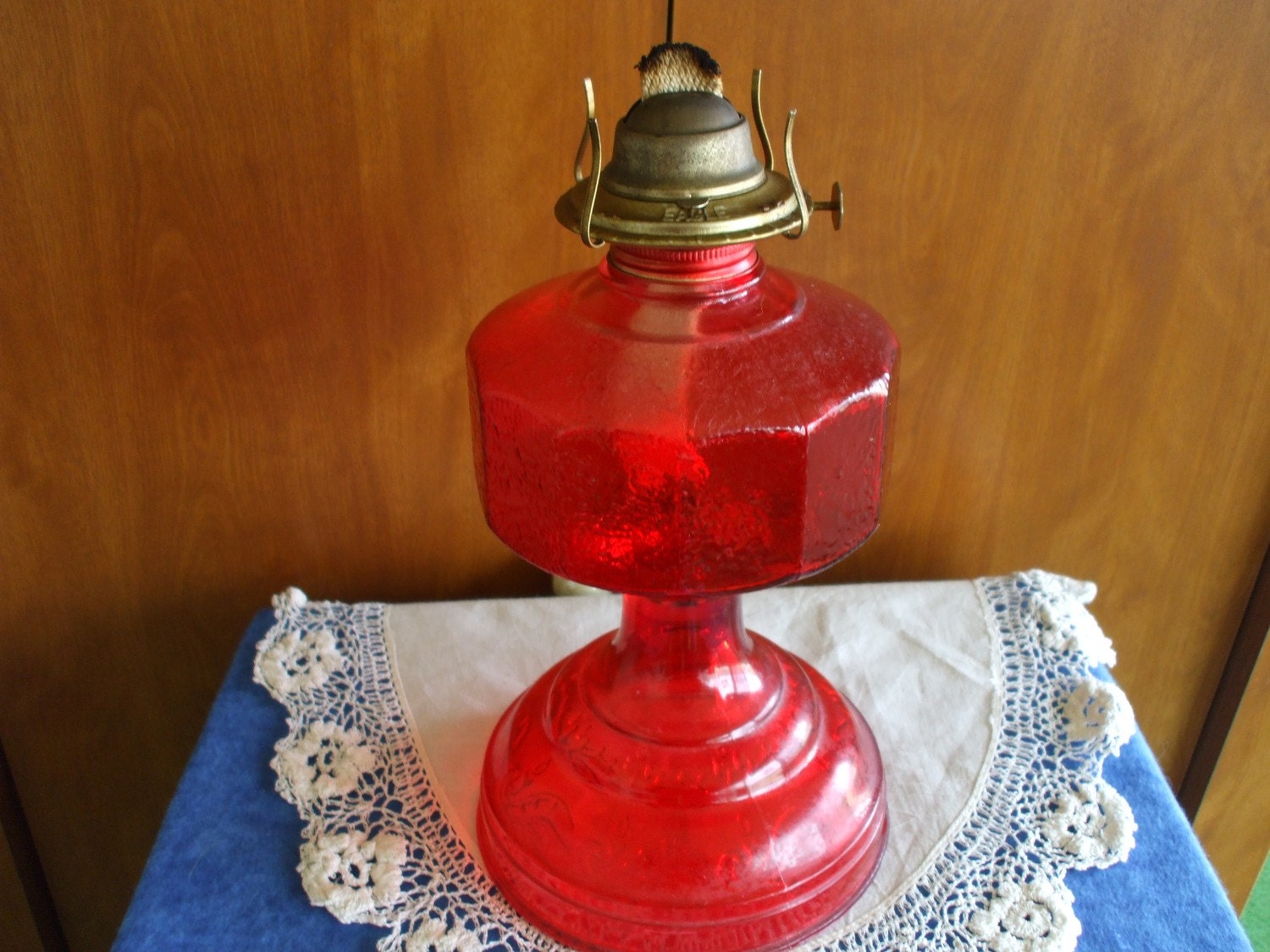 Vintage EAGLE RED Oil Table Lamp with P & A by OneVintageVagabond