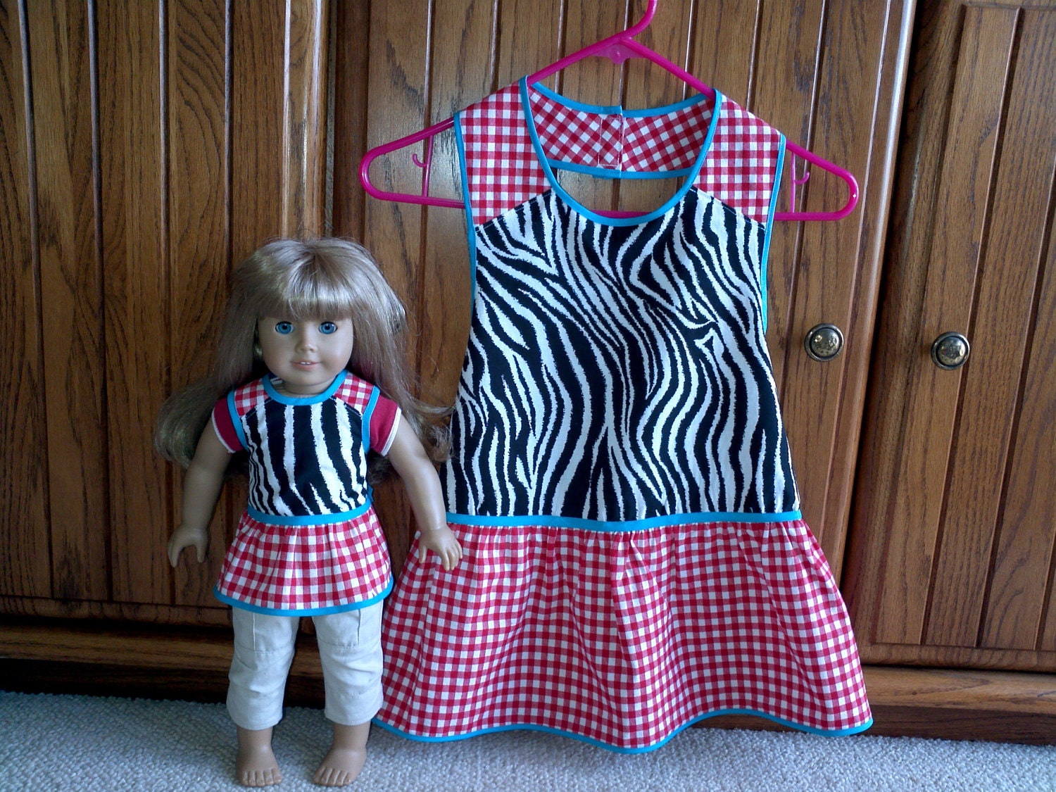 Matching aprons for girl and 18" Doll - zebra and gingham