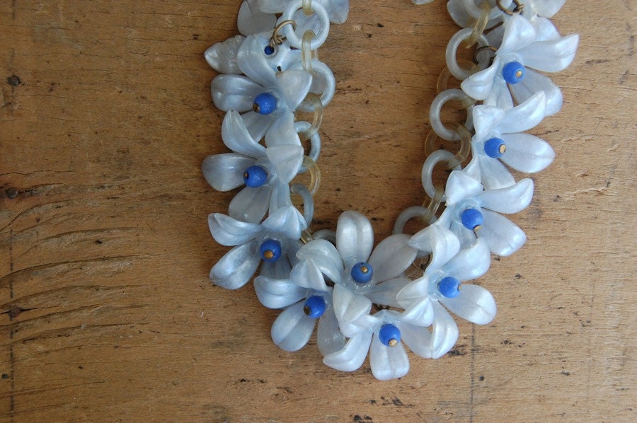 vintage celluloid necklace / 1940s jewelry / VIOLET