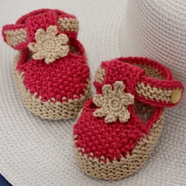 INSTANT DOWNLOAD - Knitting Pattern (PDF file) T-strap Baby Booties (0-6/6-12 months)