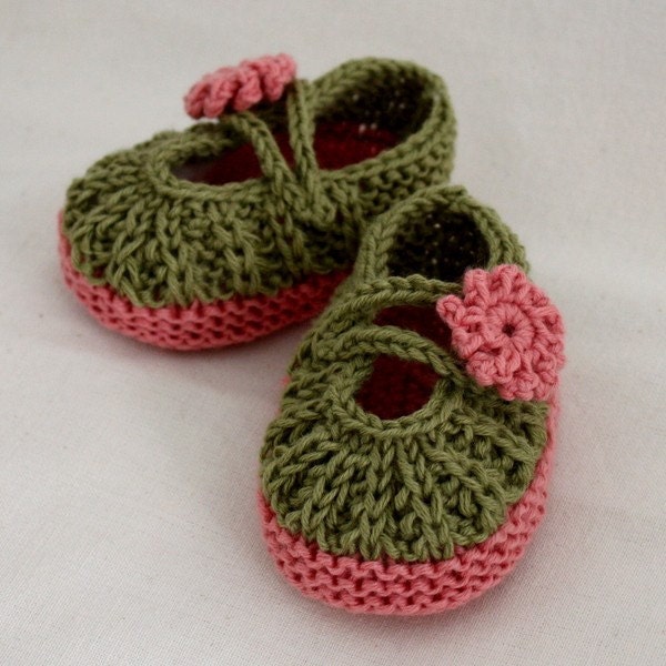 Knitting PATTERN (PDF file) - Daisy BABY Booties (0-6/6-12 months)