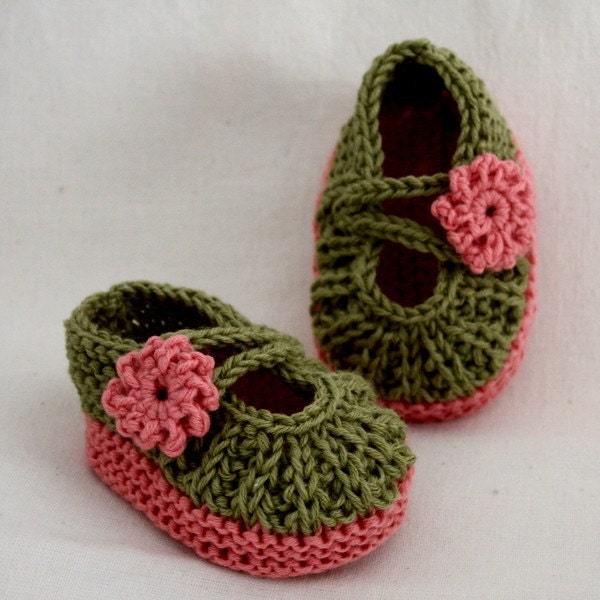 Knitting PATTERN (PDF file) - Daisy BABY Booties (0-6/6-12 months)