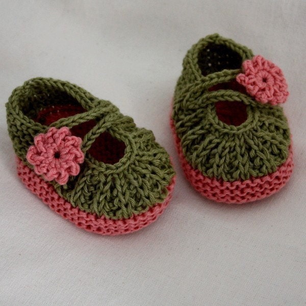 INSTANT DOWNLOAD - Knitting Pattern (PDF file) - Daisy Baby Booties (0-6/6-12 months)