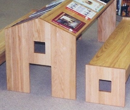 child's reading table
