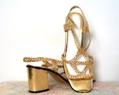 1960s 1970s Heels / 60s 70s Bright GOLD Strappy Sandals / Chunky Heels / 6.5 to 7N
