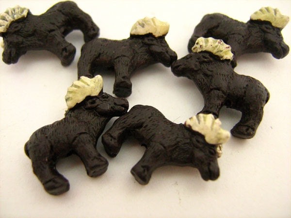 4 Tiny Moose Beads - CB793