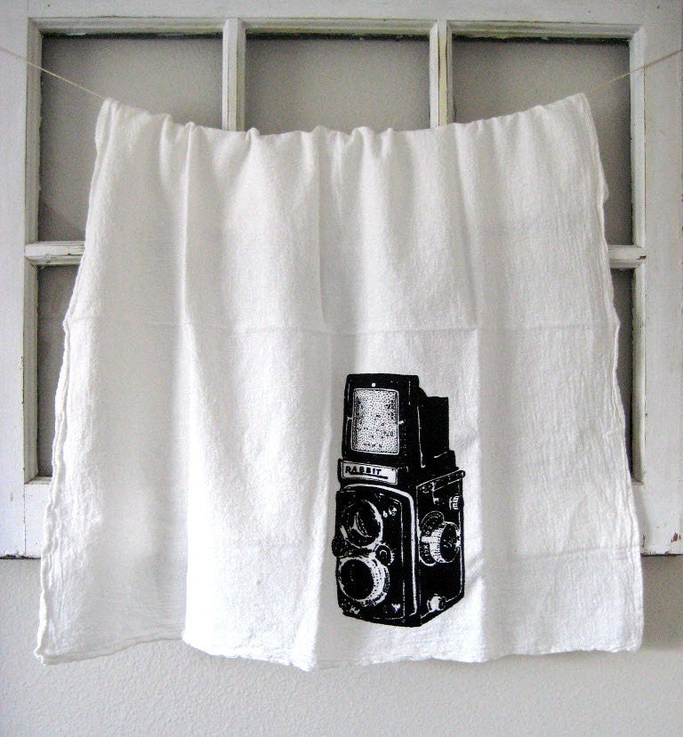 Screen Printed Organic Cotton Flour Sack Tea Towel - Vintage Camera Illustration - Eco Friendly Dish Towel