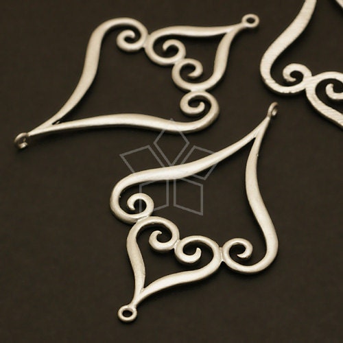 AC-442-MS / 2 Pcs - Persian Pattern Connector, Matte Silver Plated over Brass / 28mm x 45mm
