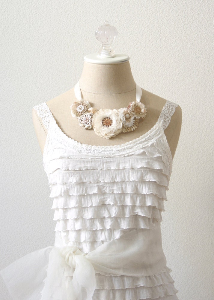 Bridal Statement Necklace, Floral Statement Necklace, Ivory White and Blush, Vintage Wedding, Bridal Jewelry