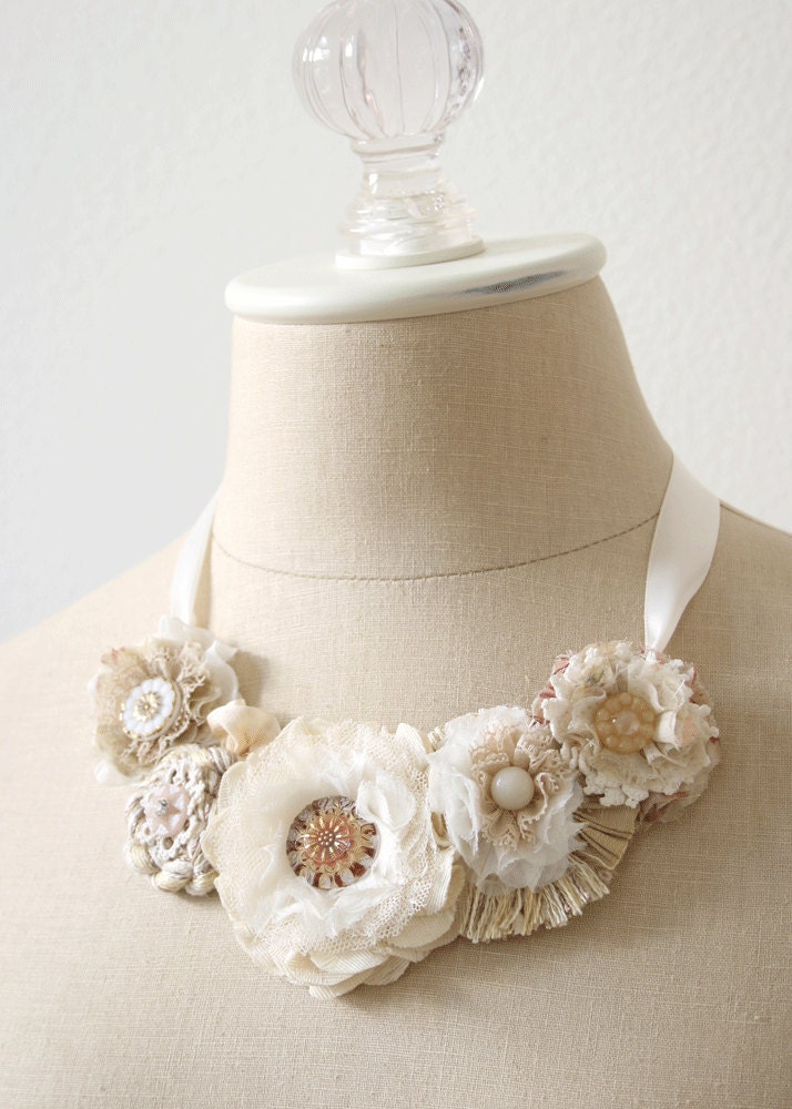 Bridal Statement Necklace, Floral Statement Necklace, Ivory White and Blush, Vintage Wedding, Bridal Jewelry