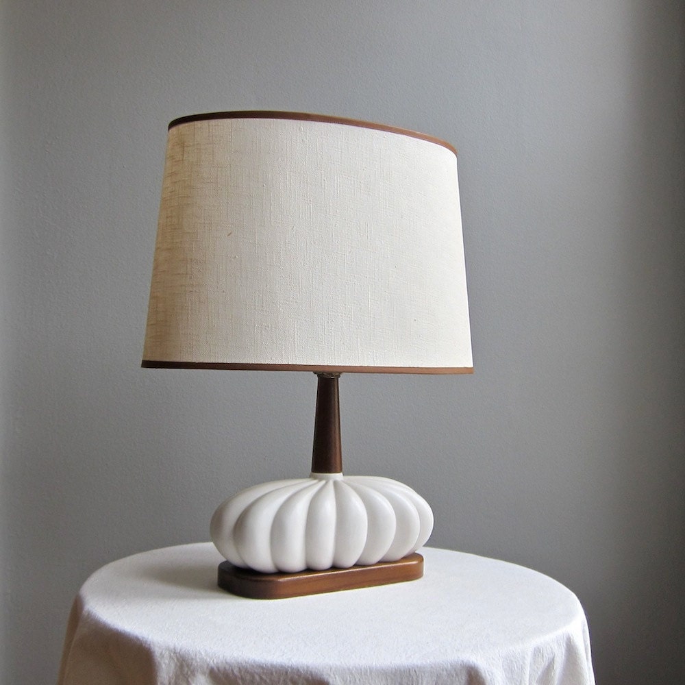 Mid Century Modern Table Lamp - White Ceramic and Walnut 1960s