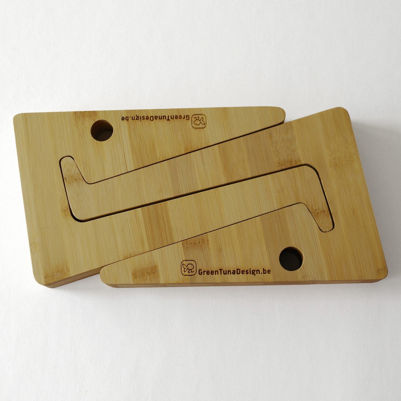unique puzzle shaped laptopstand in sustainable bamboo wood.