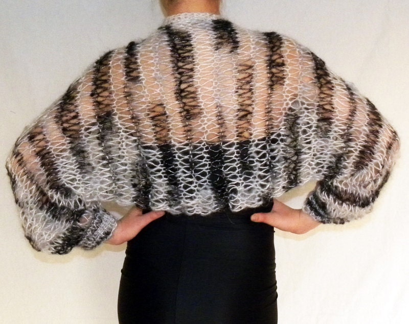 Knitting stripe cape  fashion black and white Shrug Bolero Beautiful cloak coat kimono bolero jacket