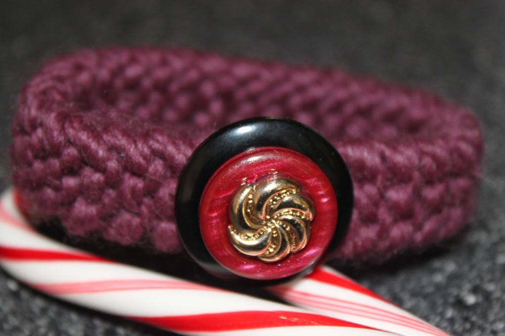 Granny Earrings Kitty Collar