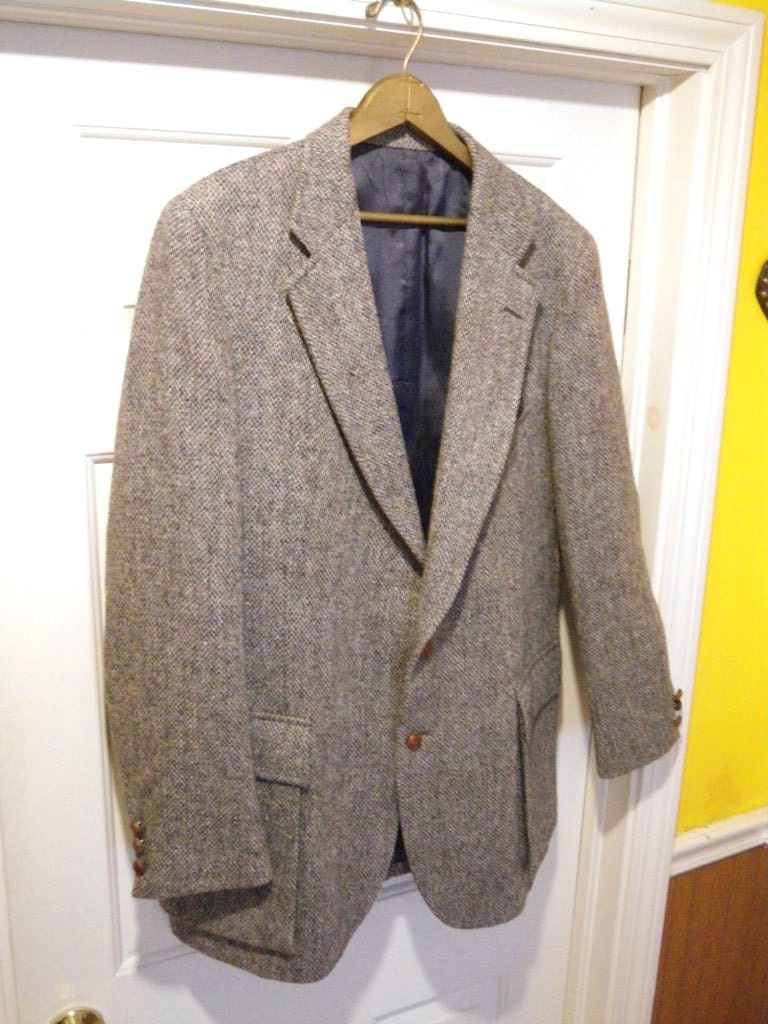 Vintage Gray Harris Tweed Wool Jacket. Country Gentleman, Professor, Artist.