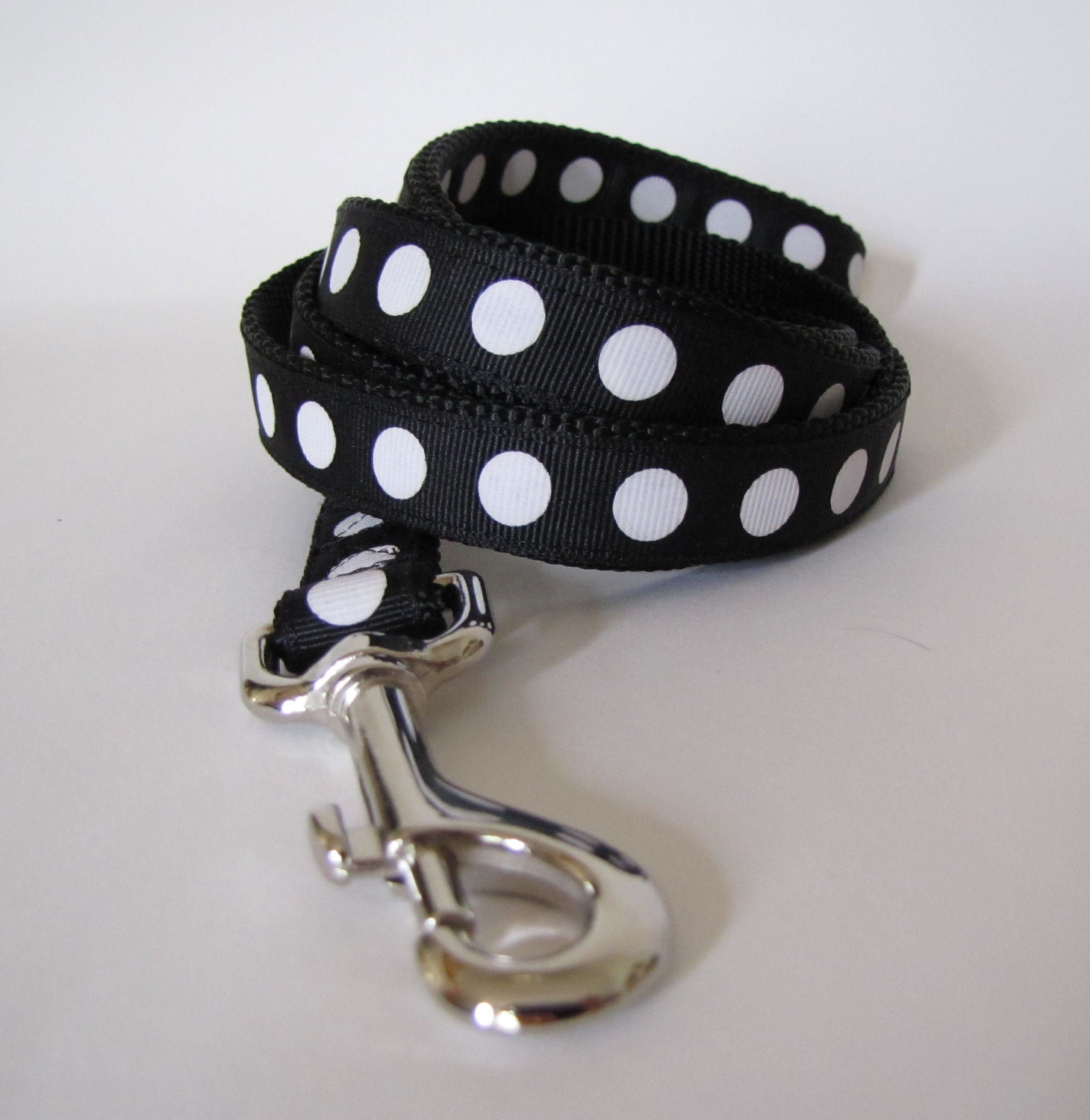 3/4 inch wide Black and White Polka dot dog leash Maggie - 6ft. Leash