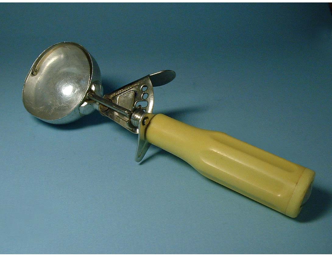 Vintage Ice Cream Scoop by Progressos of Italy