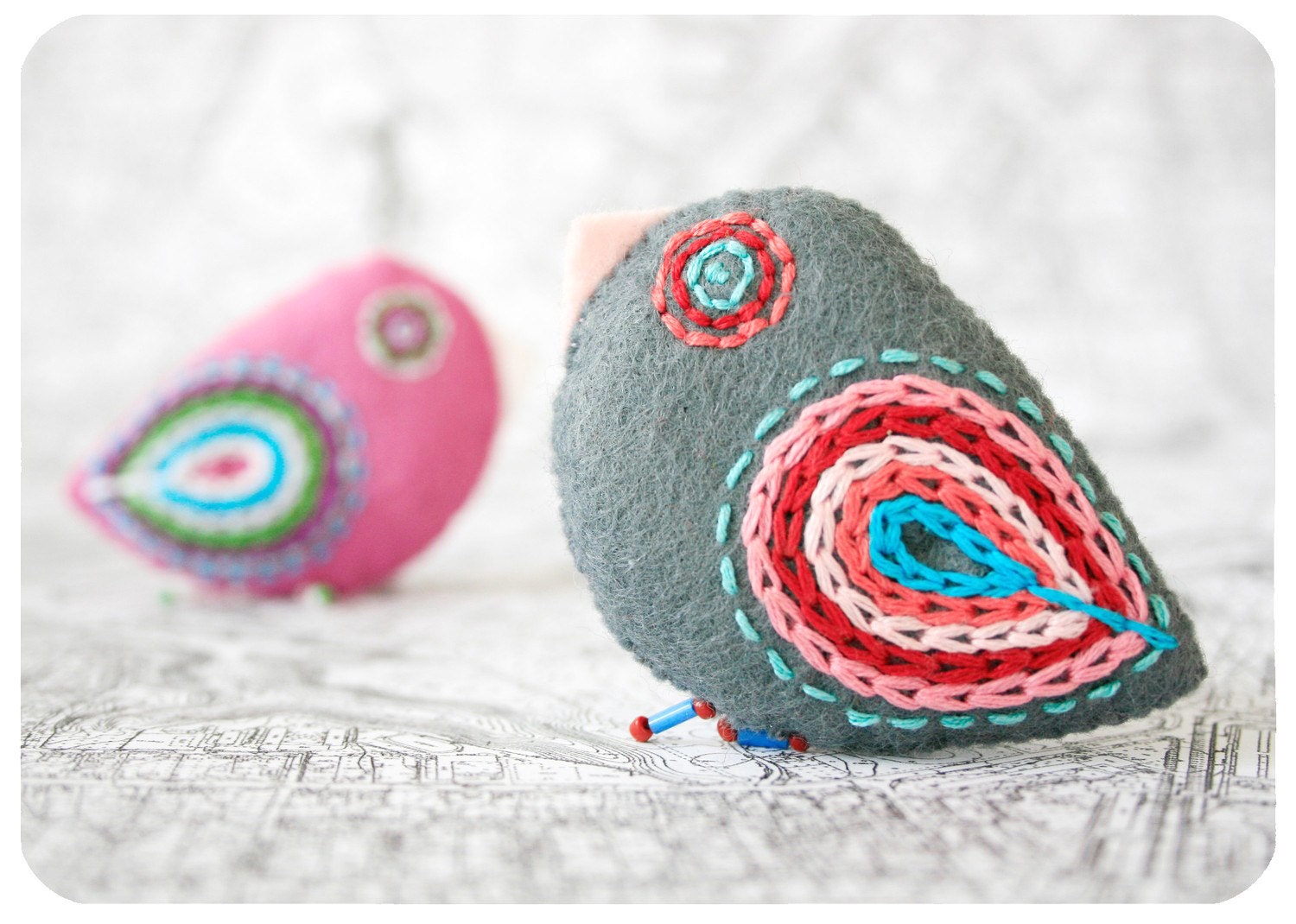 magenta & gray bird pins / felt brooches