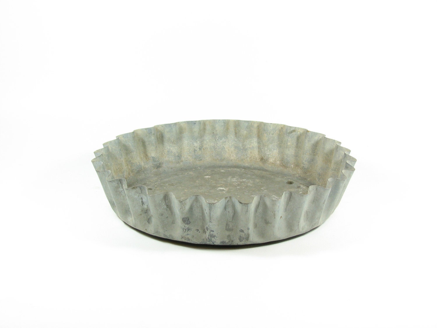 Vintage Metal Bowl Pan Tray Fluted Edges Industrial Farm Animal Feeder Tray