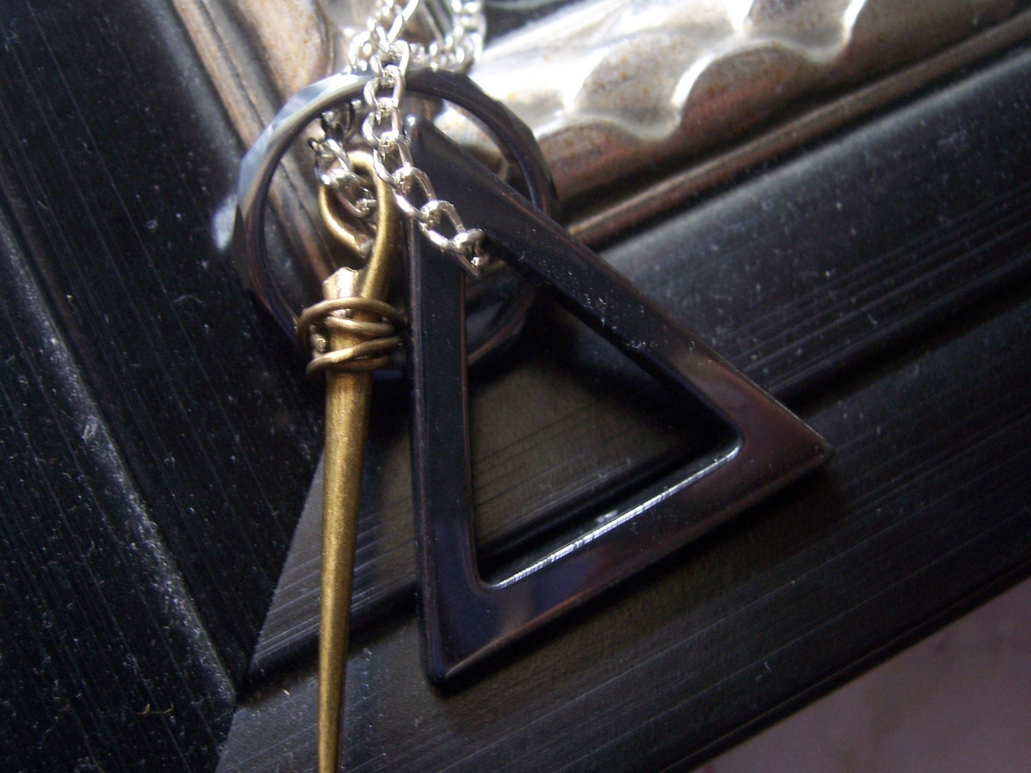 Harry potter Deathly hallows symbols