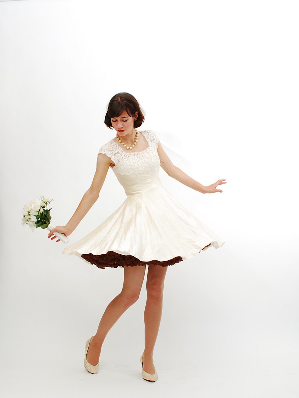 Vintage 1950s Wedding Dress - 50s Short Wedding Dress - Champagne Silk and Lace