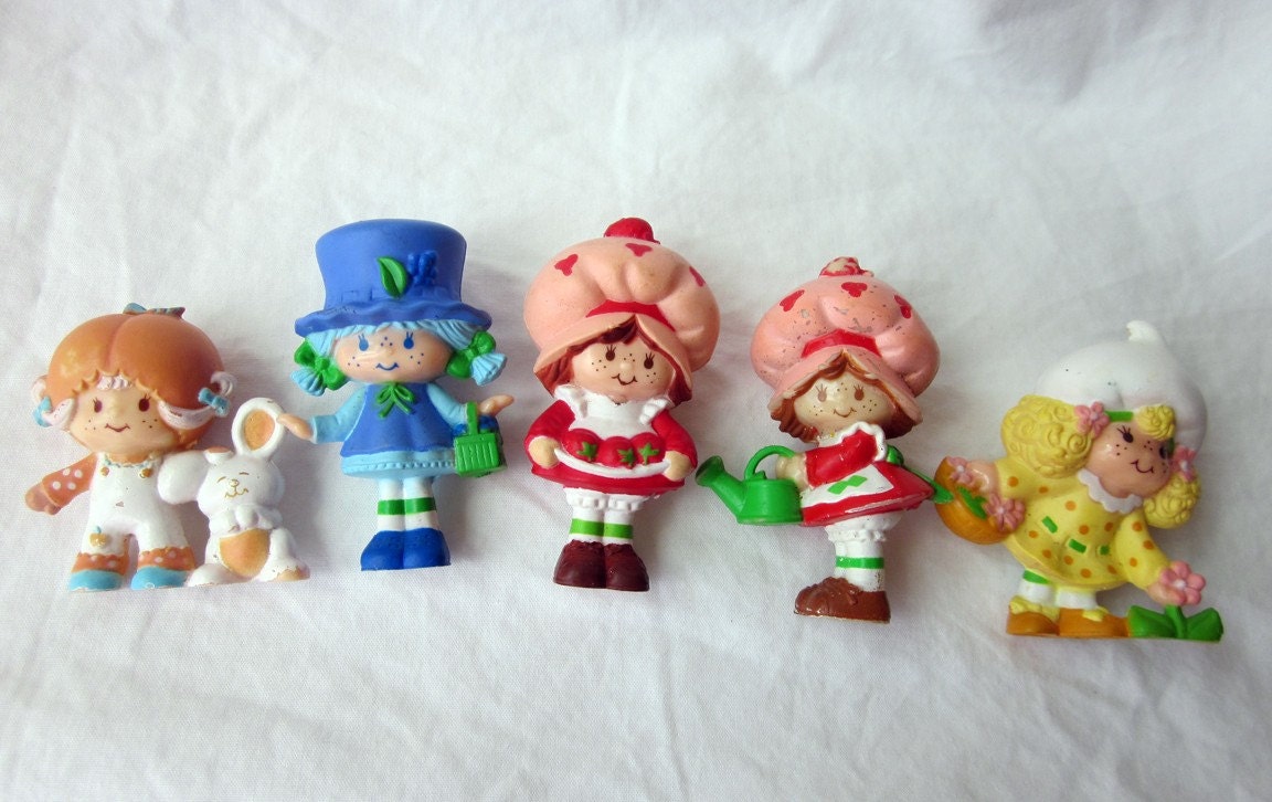 strawberry shortcake figures