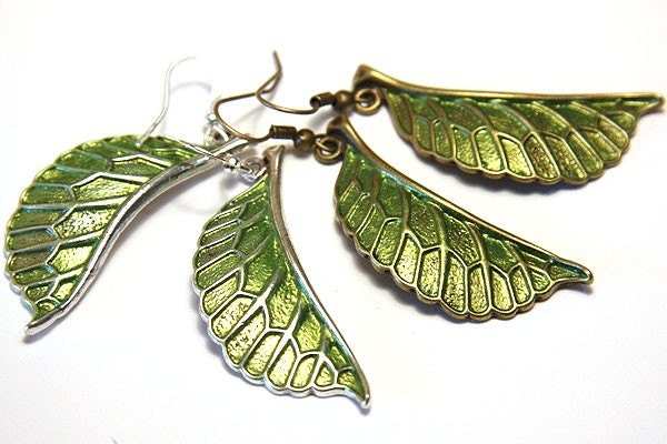 Fresh Spring Fashion, Green Leaves - Simple Stylish Elegant Modern Nature Jewelry - Bronze or Silver Earrings - tagt