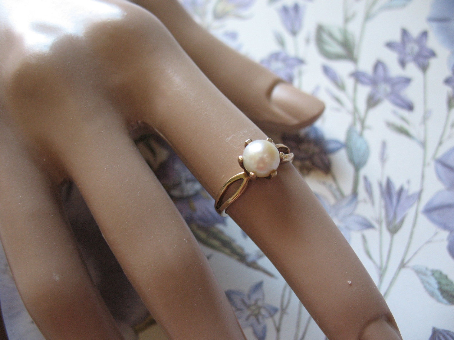 Lovely Classic Esemco Cultured Pearl Ring Size 6